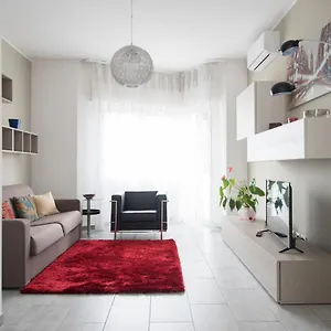 https://design-2-bedrooms-apartment-with-balcony.italymilanhotels.net