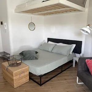 https://casa-floramundi.catania-hotels.net